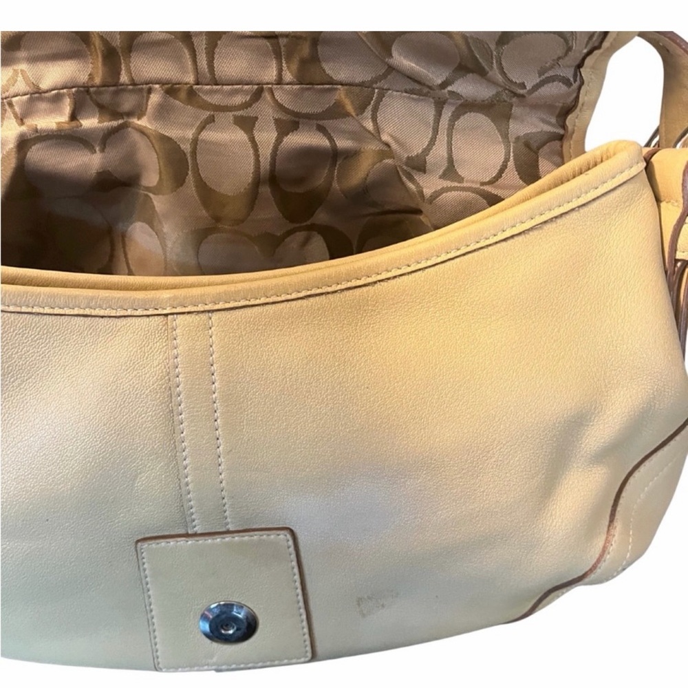 🔥 Vintage Coach Soho Flap Bag 9248 –Y2K 2003 Buckle Shoulder Bag | Beige Leather - Picture 7 of 11